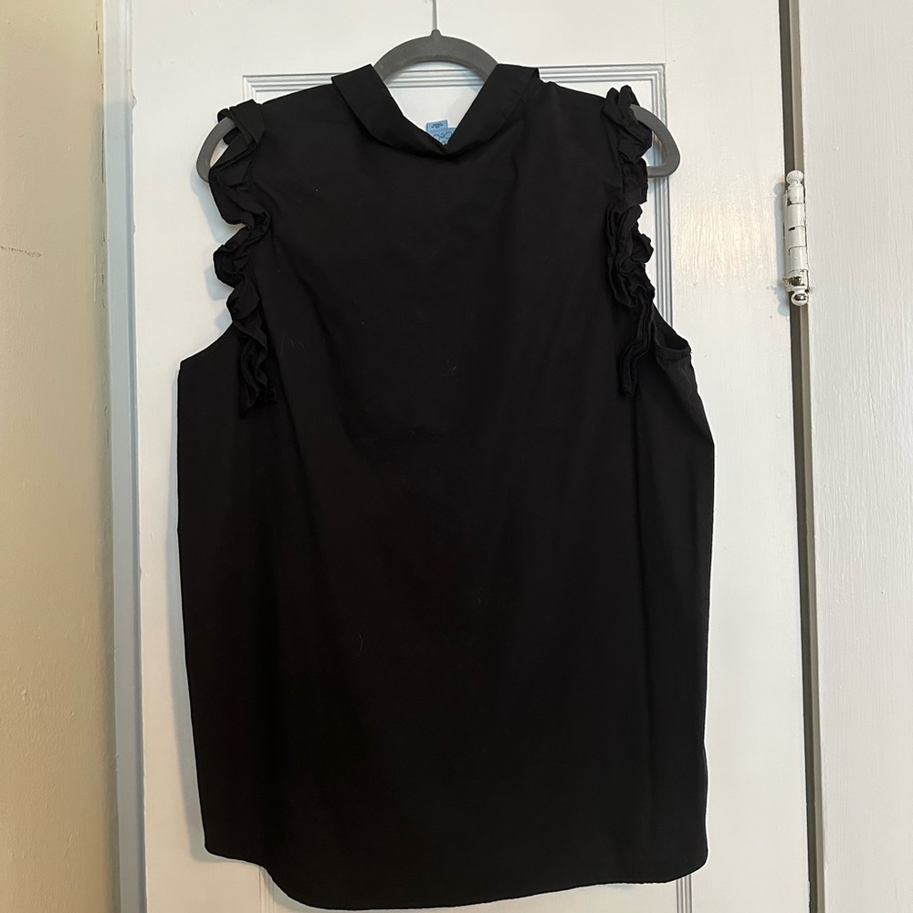 CeCe Ruffle Sleeve Top - Picture 3 of 3